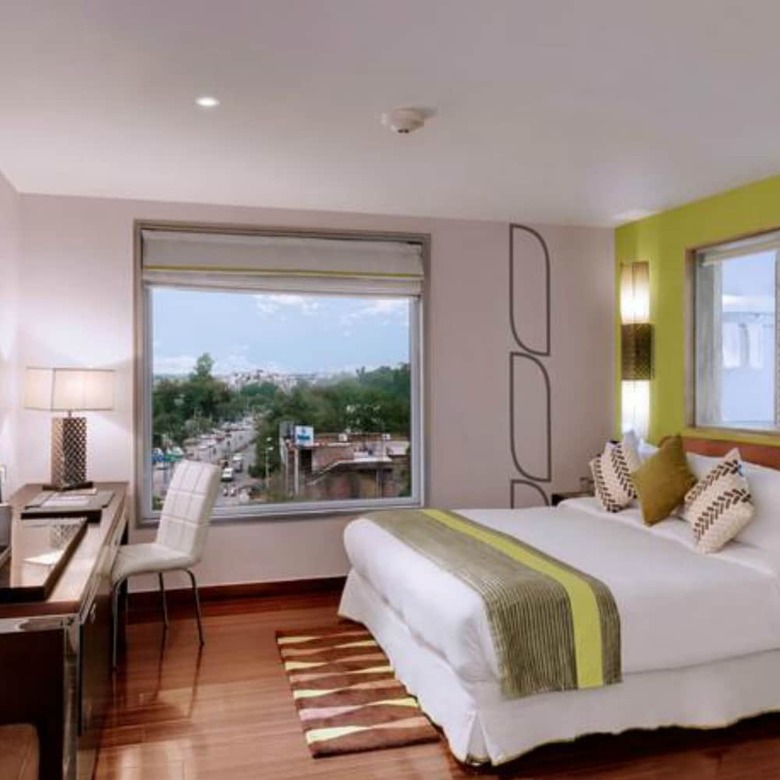 Hotel Leisure Inn West Gurgaon