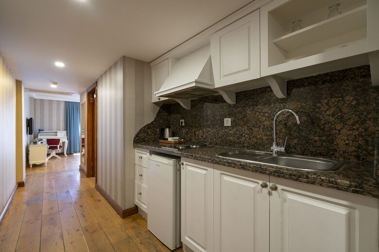 Moss Suites Hotel