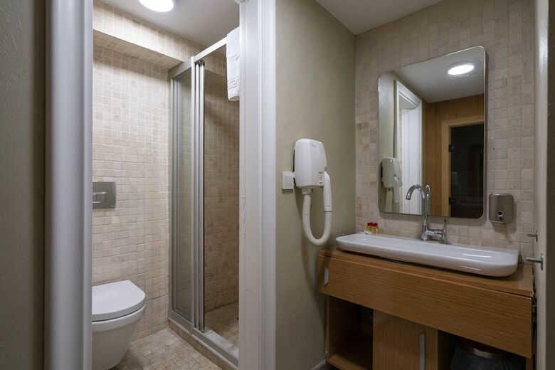 Moss Suites Hotel