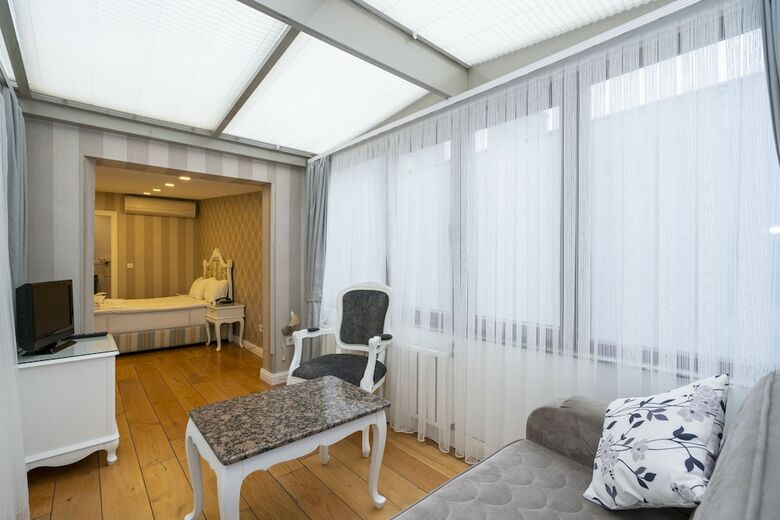 Moss Suites Hotel