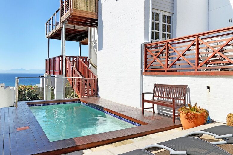 Hotel Penguins View Guesthouse