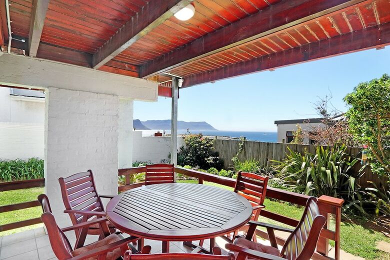 Hotel Penguins View Guesthouse