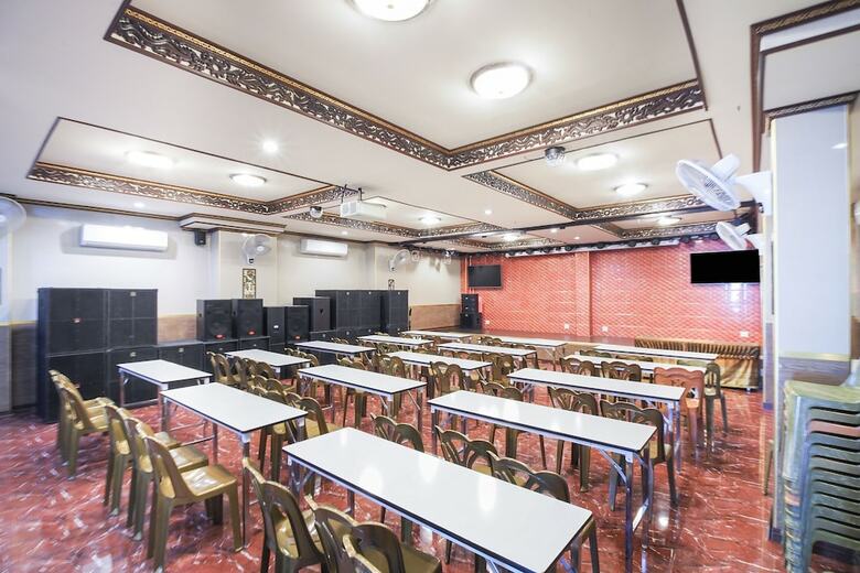 Hotel Oyo 836 Pk Residence