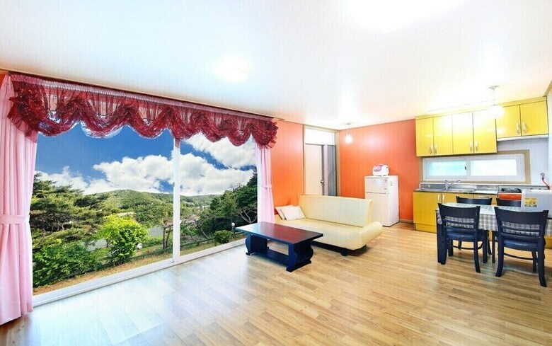 Jung Pension