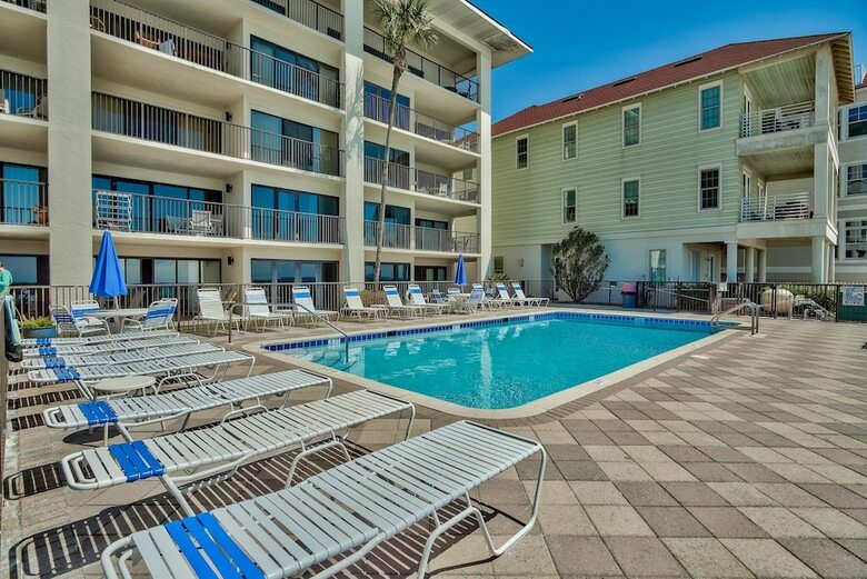 Monaco Sands Heated Pool Beachfront