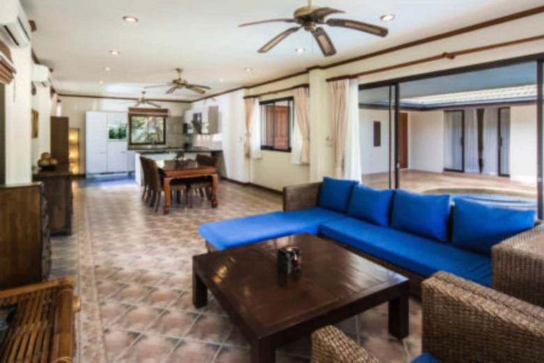 5 Bedroom Beach Front Villa On Samrong Bay