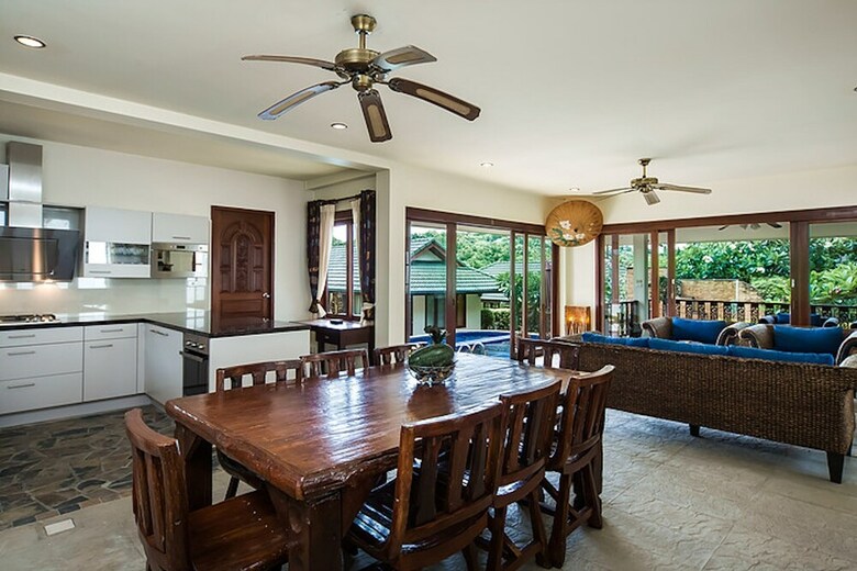 5 Bedroom Beach Front Villa On Samrong Bay