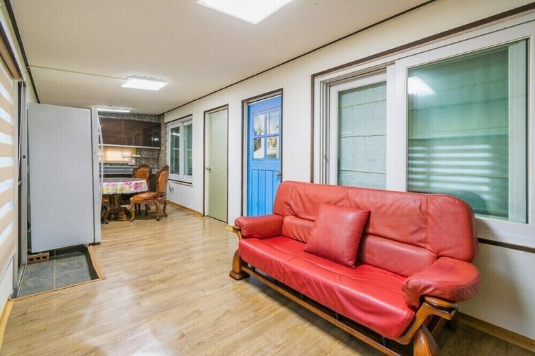 Mountain And Water Pension