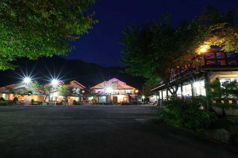 Mountain And Water Pension