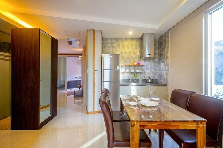 Apartamentos Harbor House Poolvilla Couple