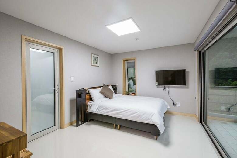 Pension Asamo Poolvilla