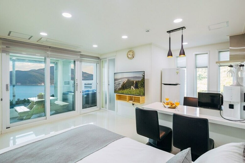 Arco Poolvilla Pension