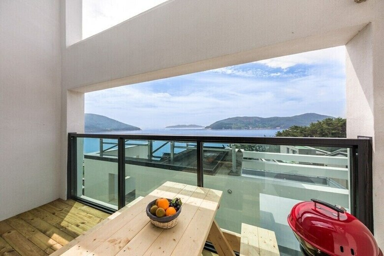 Arco Poolvilla Pension