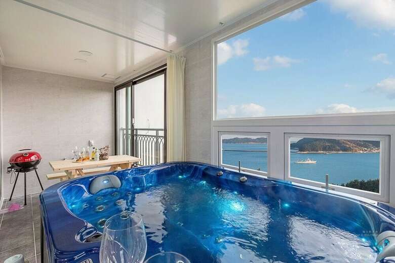 Arco Poolvilla Pension