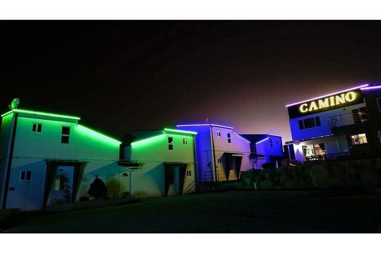 Camino Poolvilla Pension