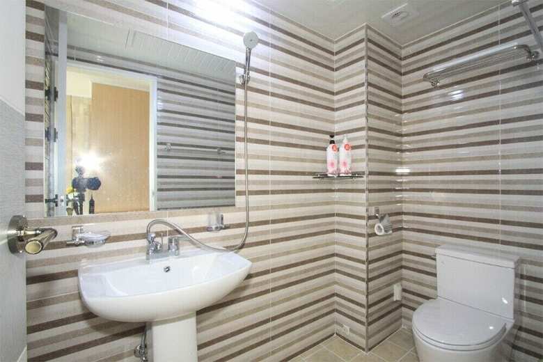 Dalbit (Blue Road Town Pension)