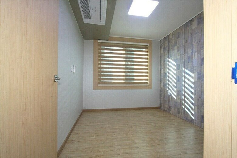 Nuri (Blue Road Town Pension