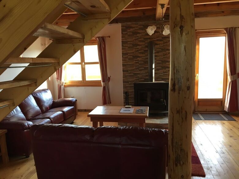 Posada Beautiful 2-bed Cottage With In ?abljak