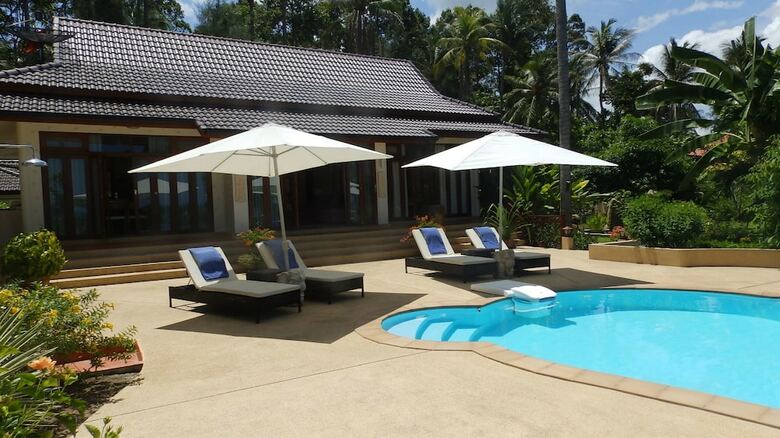 3 Bedroom Beach Front Villa Sea Breeze
