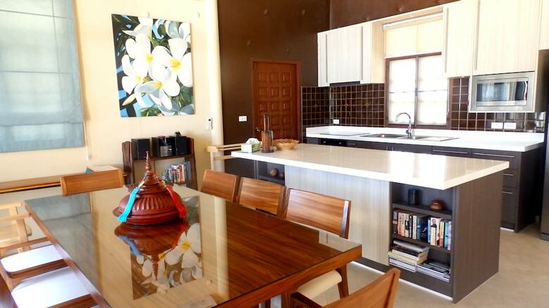 3 Bedroom Beach Front Villa Sea Breeze