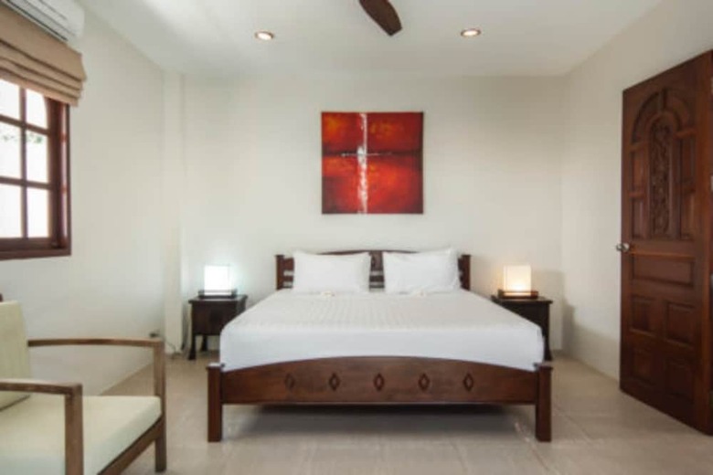 8 Bedroom Twin Villas On Samrong Bay Beach Front Resort