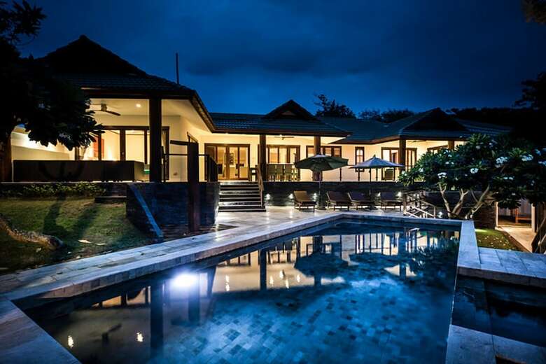 8 Bedroom Twin Villas On Samrong Bay Beach Front Resort