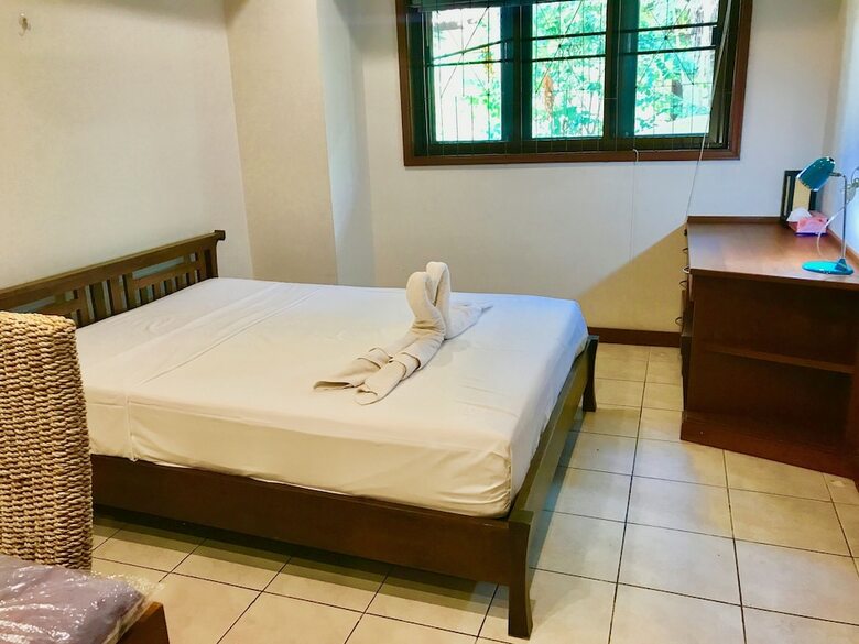 7 Bedroom Twin Villas On Beach Front Resort