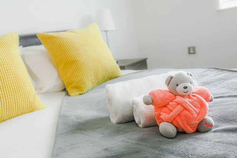 Ur Stay - Jewellery Apartments