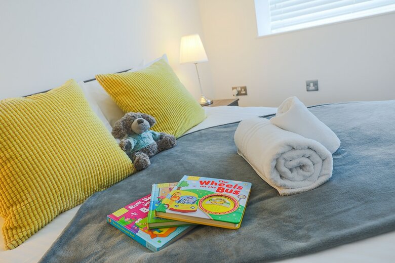 Ur Stay - Jewellery Apartments
