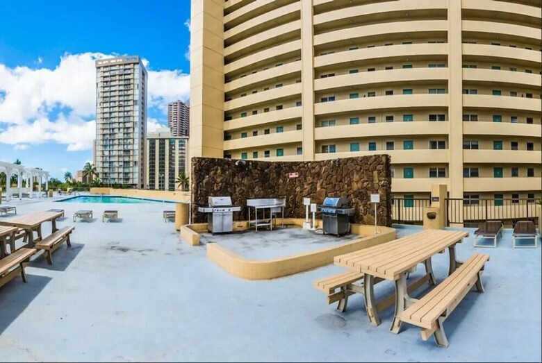 Penthouse 401-ocean/sunset Views