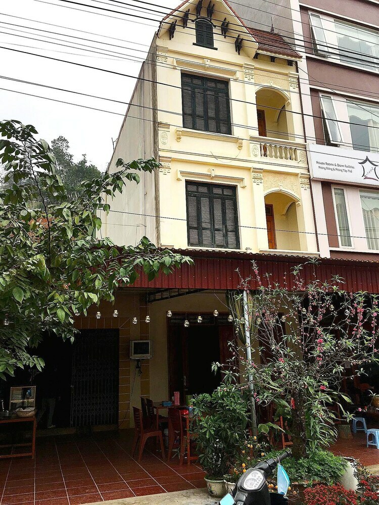 Hostal Ha Giang Paradise Hostel & Tours