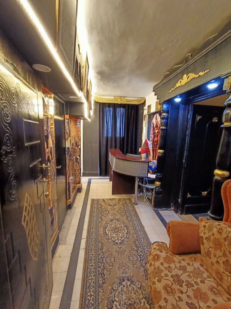 Hostal Castle Hotel