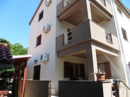 Apartments Kostijal