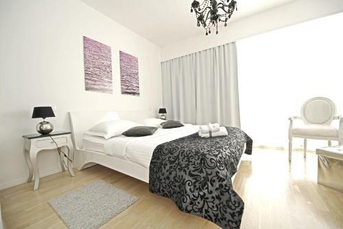 Hostal Tinel Superior Residence