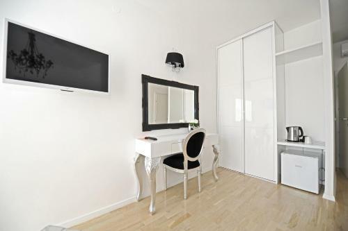 Hostal Tinel Superior Residence