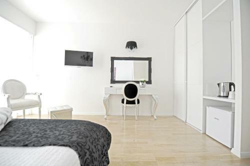 Hostal Tinel Superior Residence