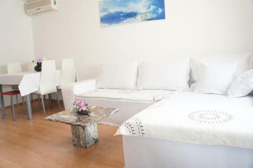 Apartments Zara
