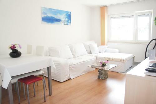 Apartments Zara