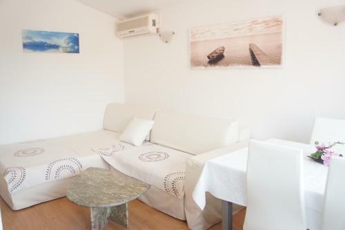 Apartments Zara