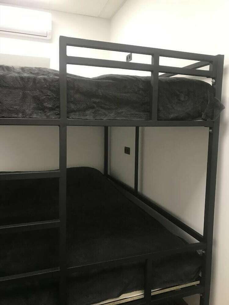 Hostal Pirs Hostel