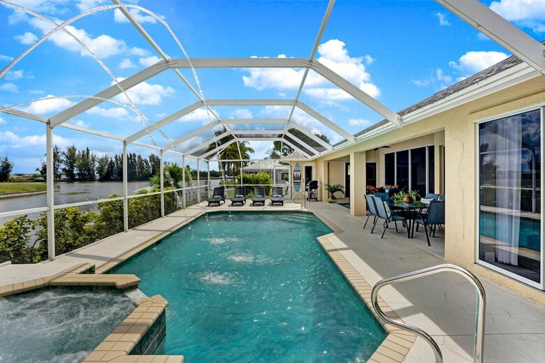 Sunny Banks - Freshwater Haven