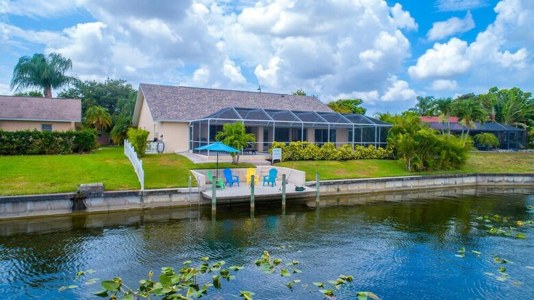 Sunny Banks - Freshwater Haven