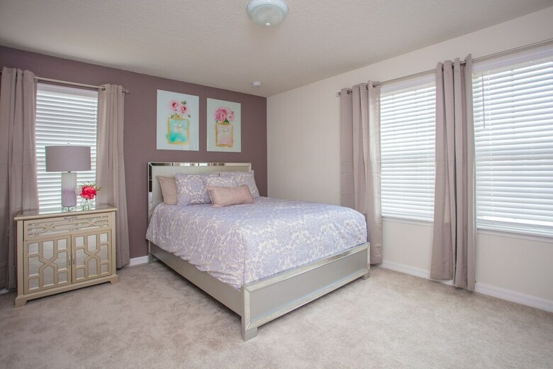 9 Bedroom Vacation Home In Windsor At Westside