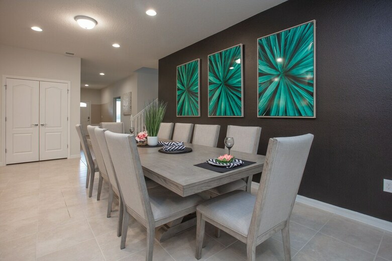 9 Bedroom Vacation Home In Windsor At Westside