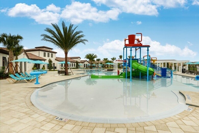 9 Bedroom Vacation Home In Windsor At Westside