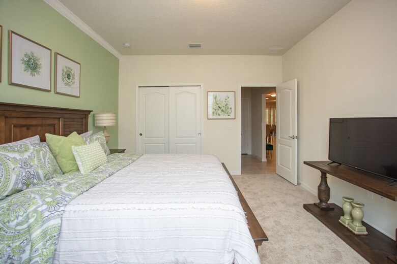 9 Bedroom Vacation Home In Windsor At Westside