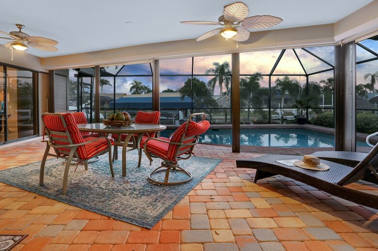 Boatabella - A Vibrant Coastal Retreat