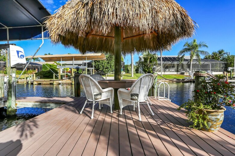 Boatabella - A Vibrant Coastal Retreat