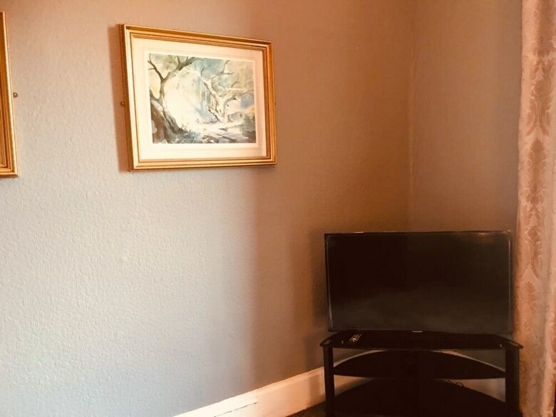 Remarkable 2-bed Apartment In Edinburgh