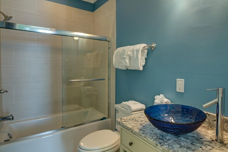 Making Waves - New Low Rates For August 10 - September 3rd!!!